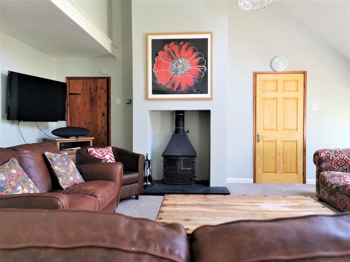 Wellstone Cottages - Honey Coach House Llanfyrnach Exterior photo